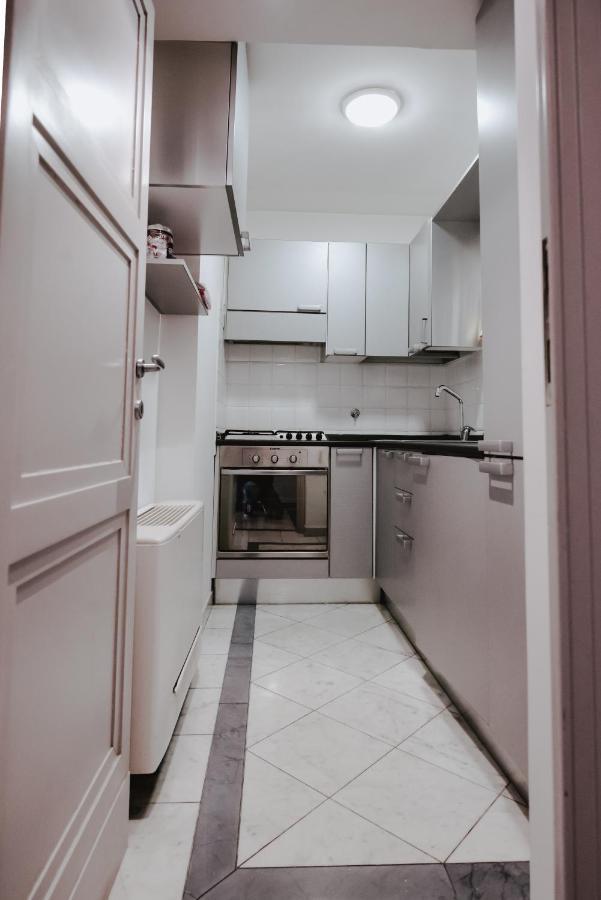 Apartament Trevi 86 Rzym Zewnętrze zdjęcie