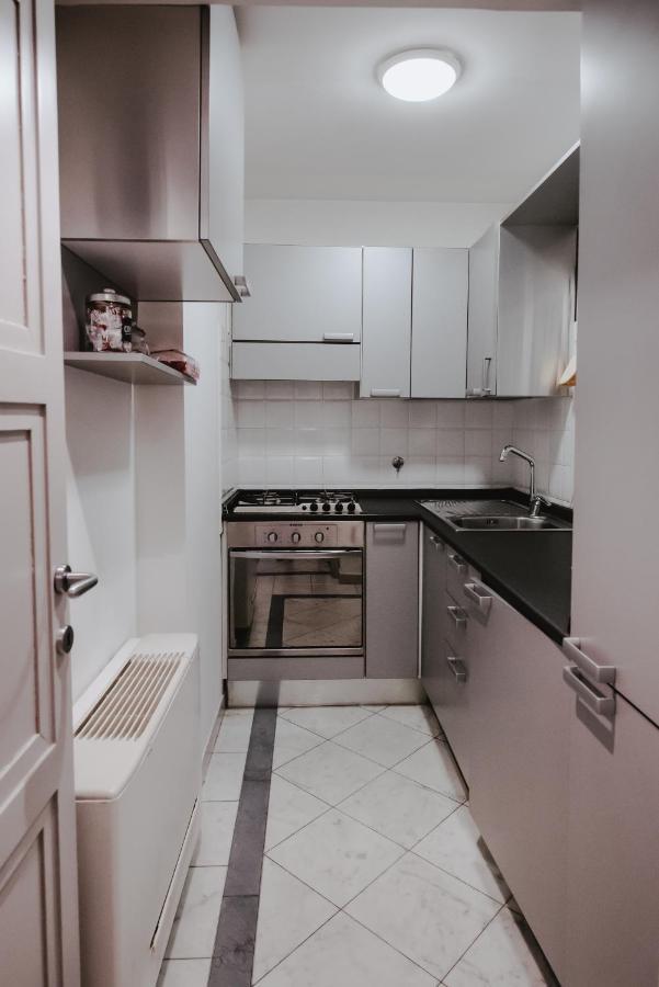 Apartament Trevi 86 Rzym Zewnętrze zdjęcie